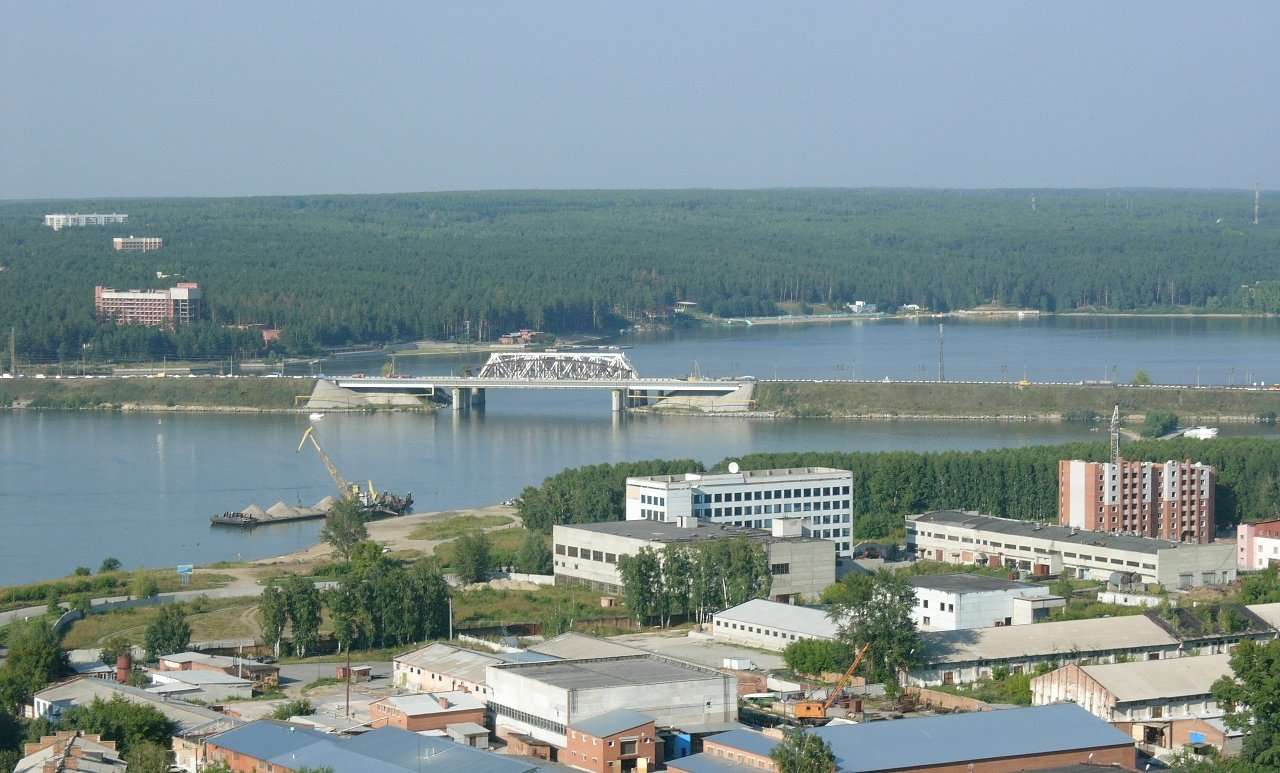 Телефоны г бердска. Город Бердск Новосибирская область. Бердск центр города. Город Бердск Новосибирская область фото. Платина в Бердске.